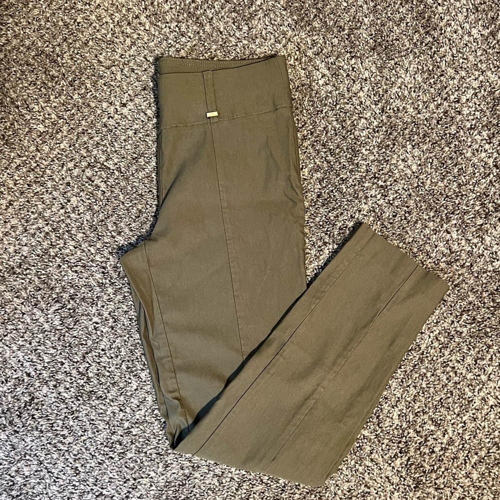 Anne Klein - size 6 fitted dress pant